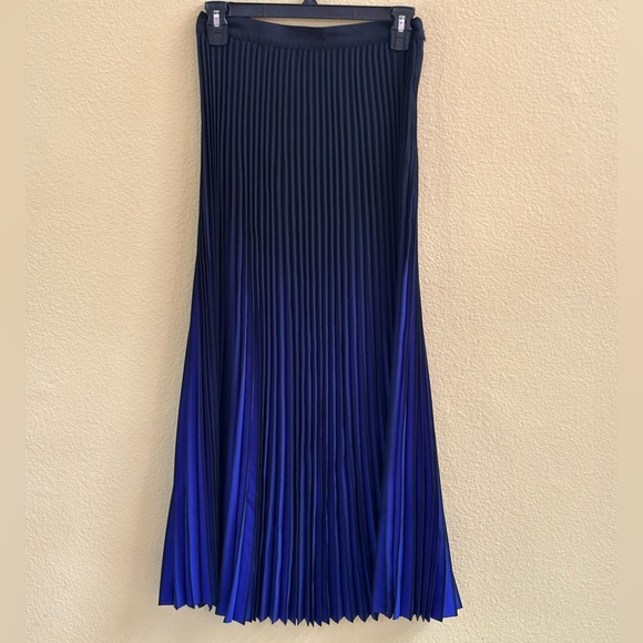 REISS Marlie Knife Pleat Ombré Midi Skirt In Purple & Black Size 4 EUC! - Picture 9 of 13